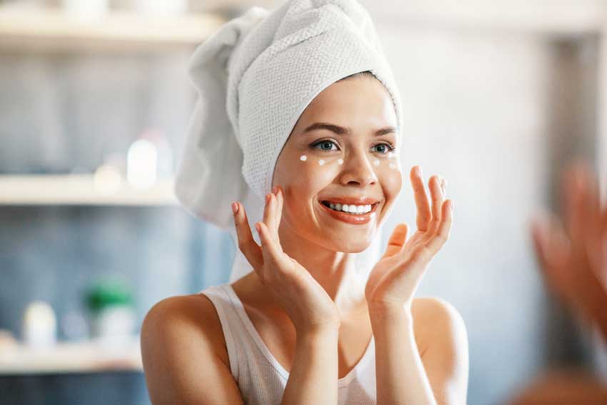 Achieve radiant healthy skin with the Gentoo Glass Pitcher